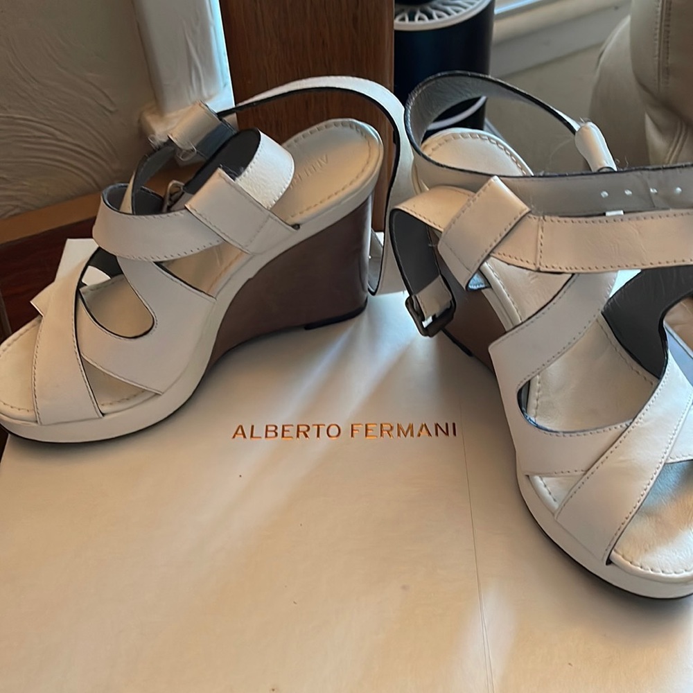 Cute wedge heels, handmade Italian leather